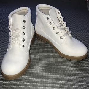 Cliffs by White Mountain boots